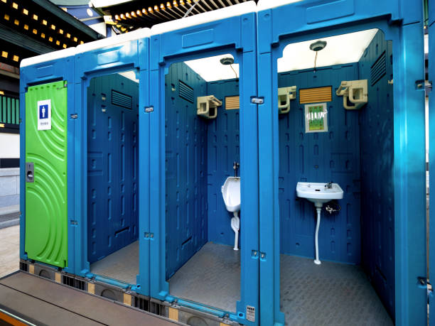 Best Portable toilet rental cost  in Allouez, WI